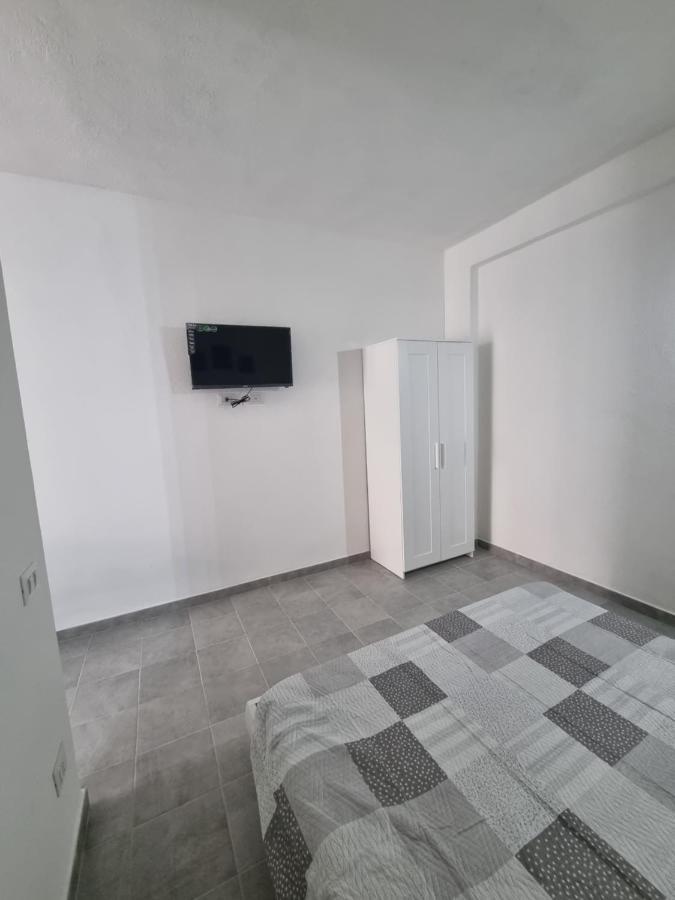 Mito Apartment Кальяри Экстерьер фото