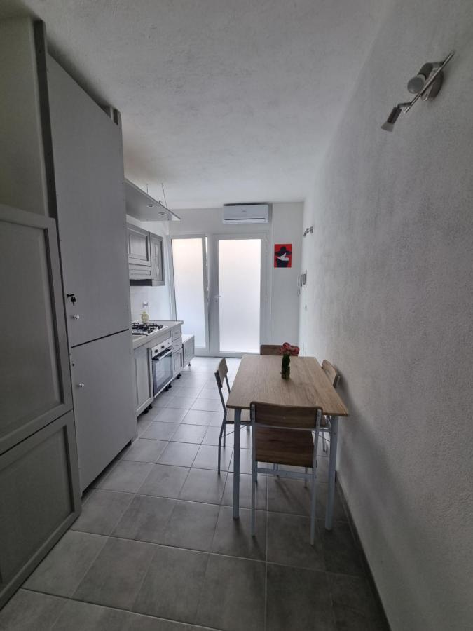 Mito Apartment Кальяри Экстерьер фото