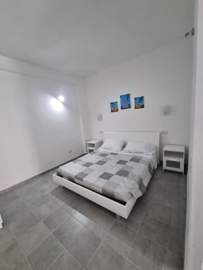 Mito Apartment Кальяри Экстерьер фото