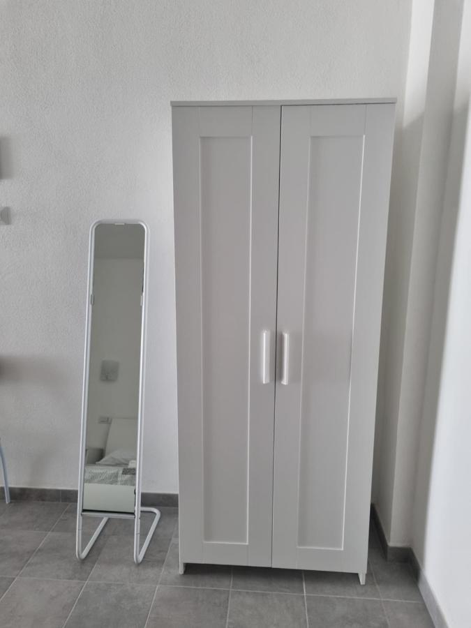 Mito Apartment Кальяри Экстерьер фото