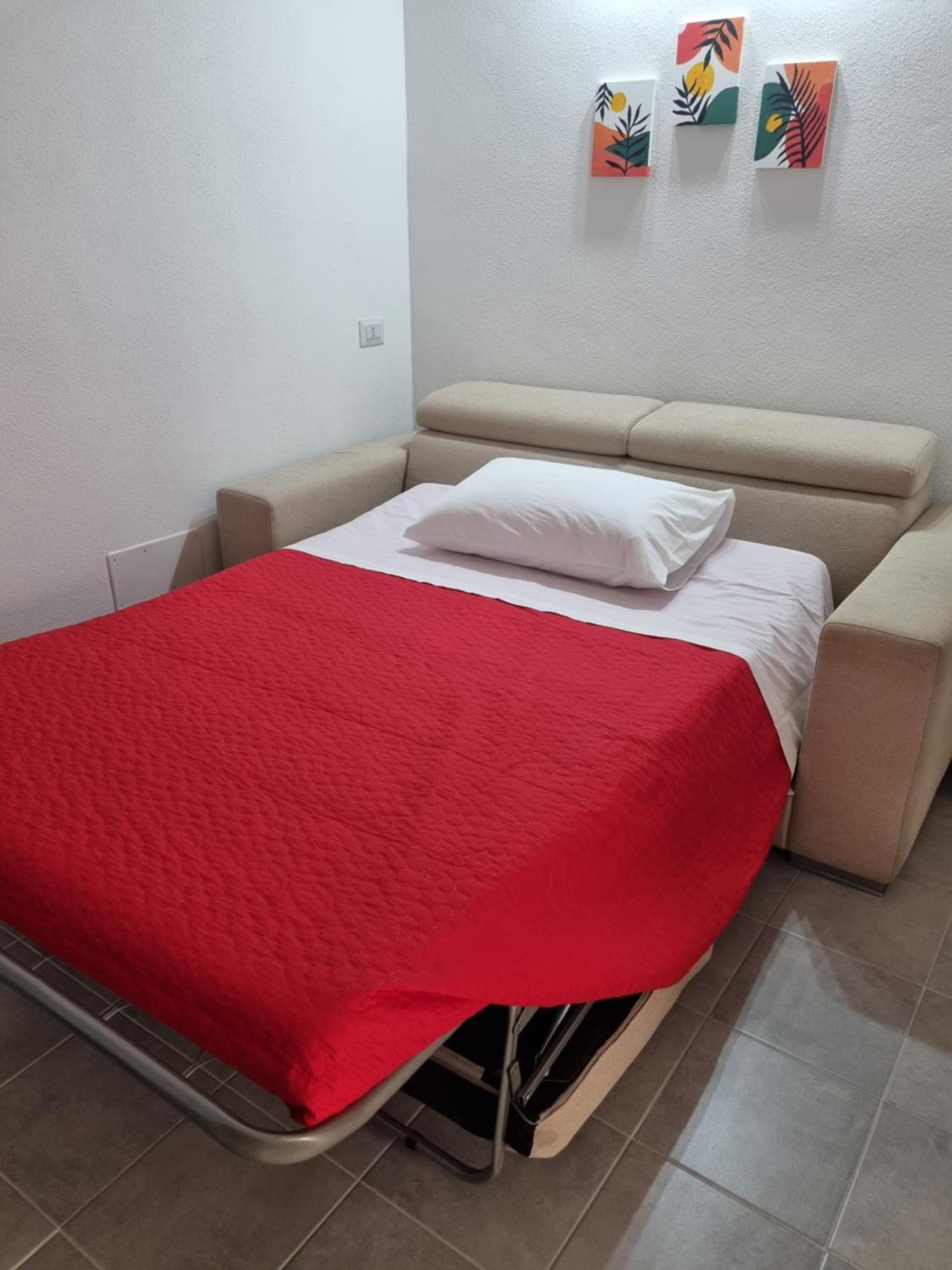 Mito Apartment Кальяри Экстерьер фото